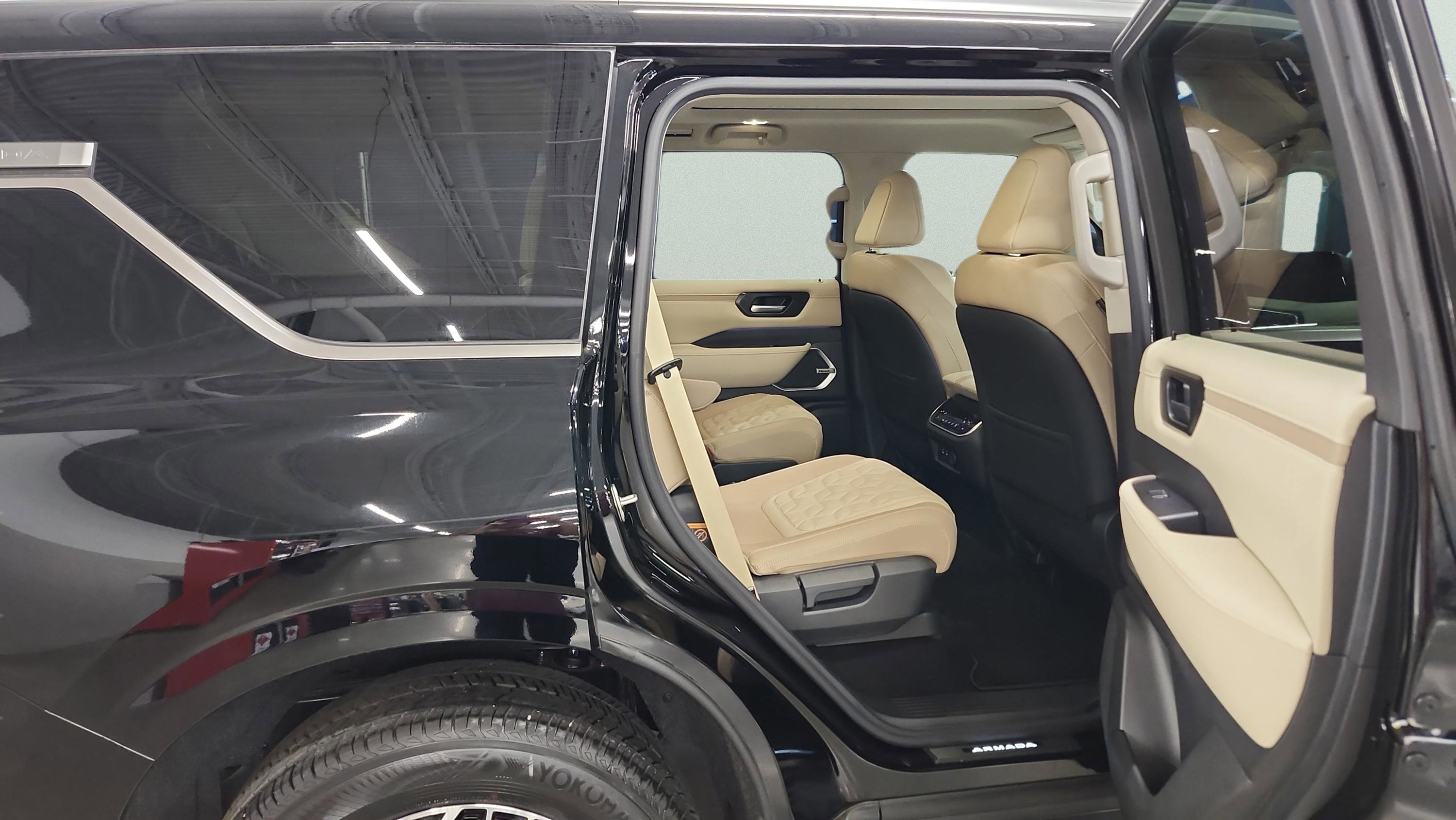 Used 2025 Nissan Armada Platinum AWD/4WD image 16