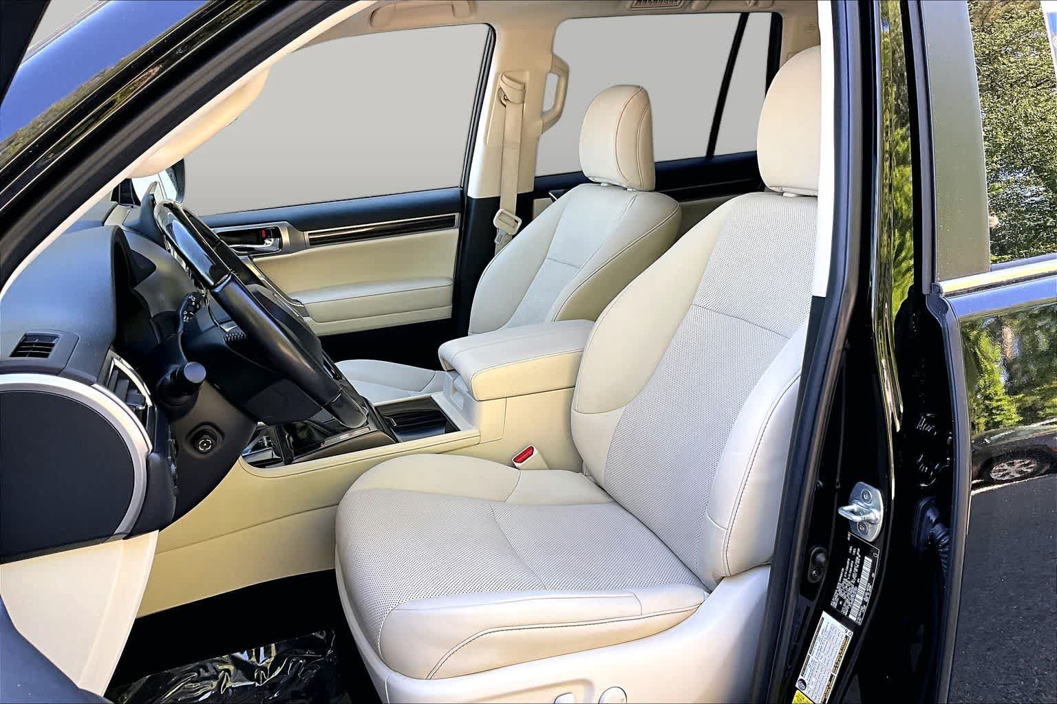 Used 2023 Lexus GX 460 Premium w/ Premium Package AWD/4WD image 9