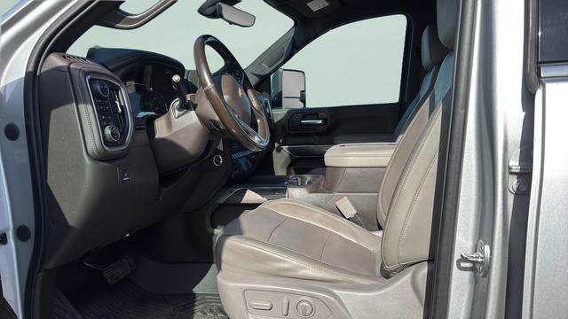 Used 2020 Chevrolet Silverado 2500 LTZ w/ LTZ Premium Package AWD/4WD image 10