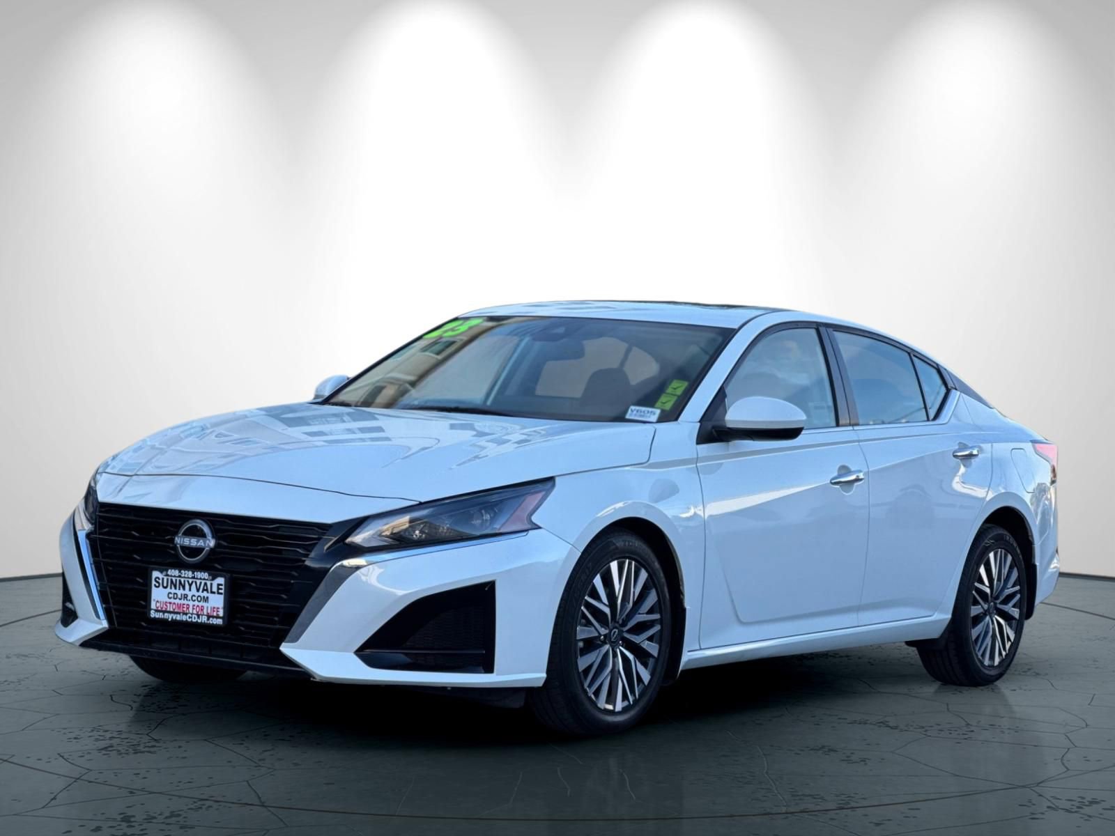 Used 2023 Nissan Altima 2.5 SV w/ SV Premium Package FWD image 8