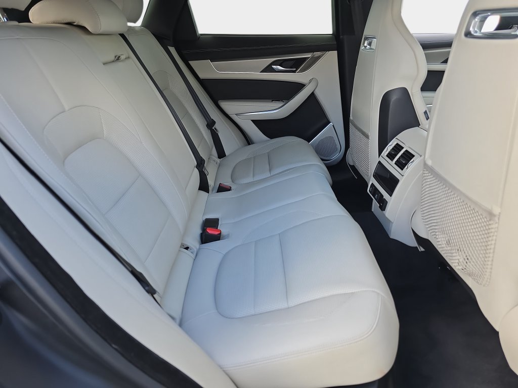 Certified 2025 Jaguar F-PACE R-Dynamic S AWD/4WD image 11
