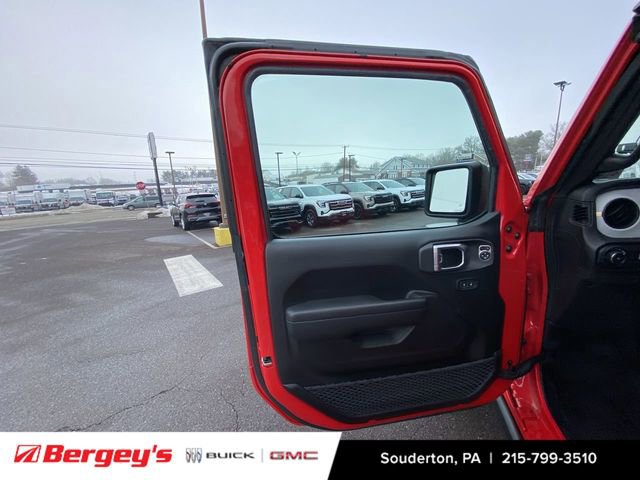 Used 2024 Jeep Wrangler Willys image 25
