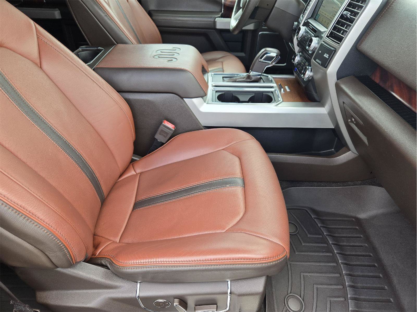 Used 2018 Ford F150 King Ranch w/ Equipment Group 601A Luxury AWD/4WD image 13