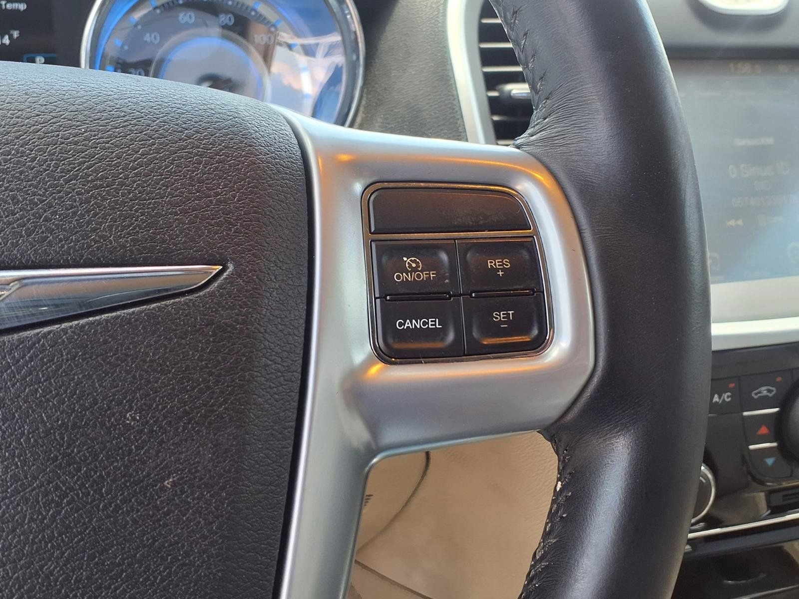 Used 2014 Chrysler 300 RWD image 23