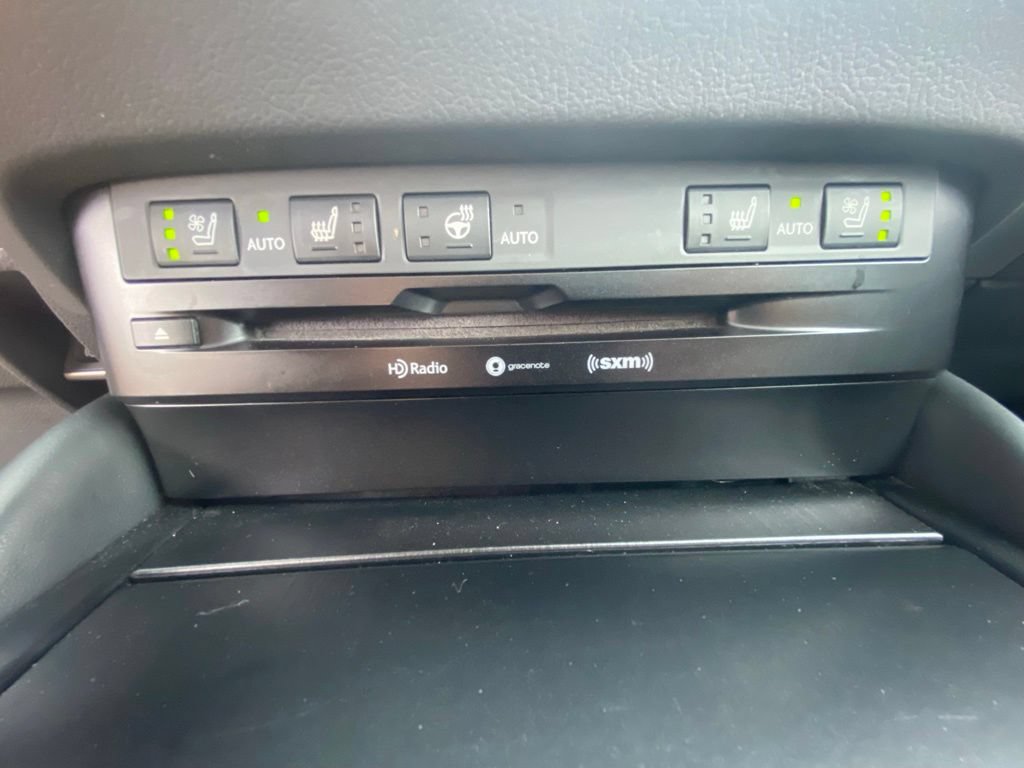 Used 2021 Lexus ES 300h w/ Premium Package FWD image 16