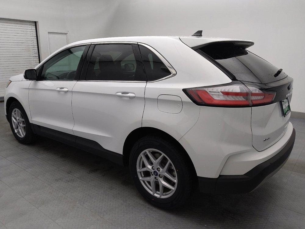 Used 2024 Ford Edge SEL image 3