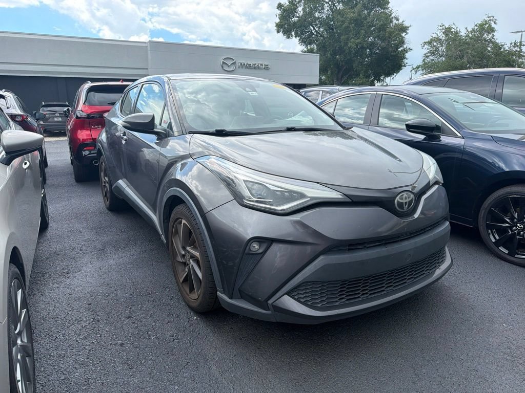 Used 2020 Toyota C-HR Limited FWD image 3