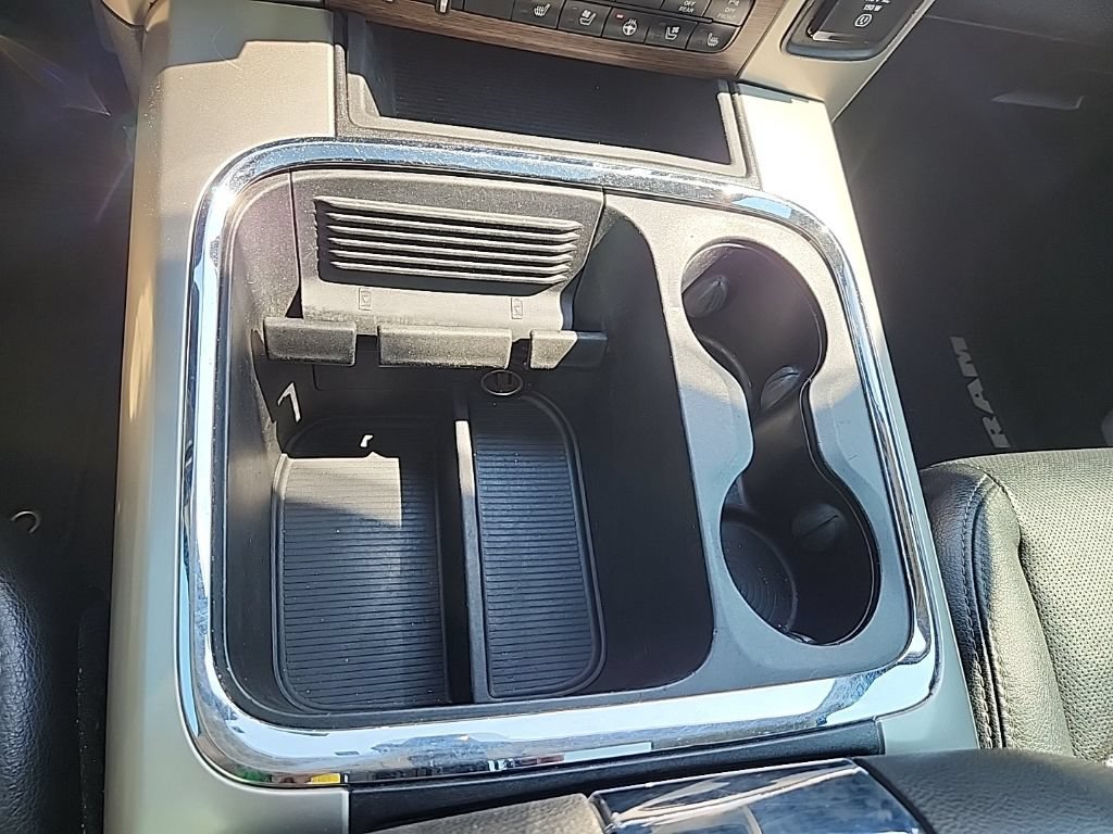 Used 2017 RAM 2500 Laramie w/ Convenience Group AWD/4WD image 25