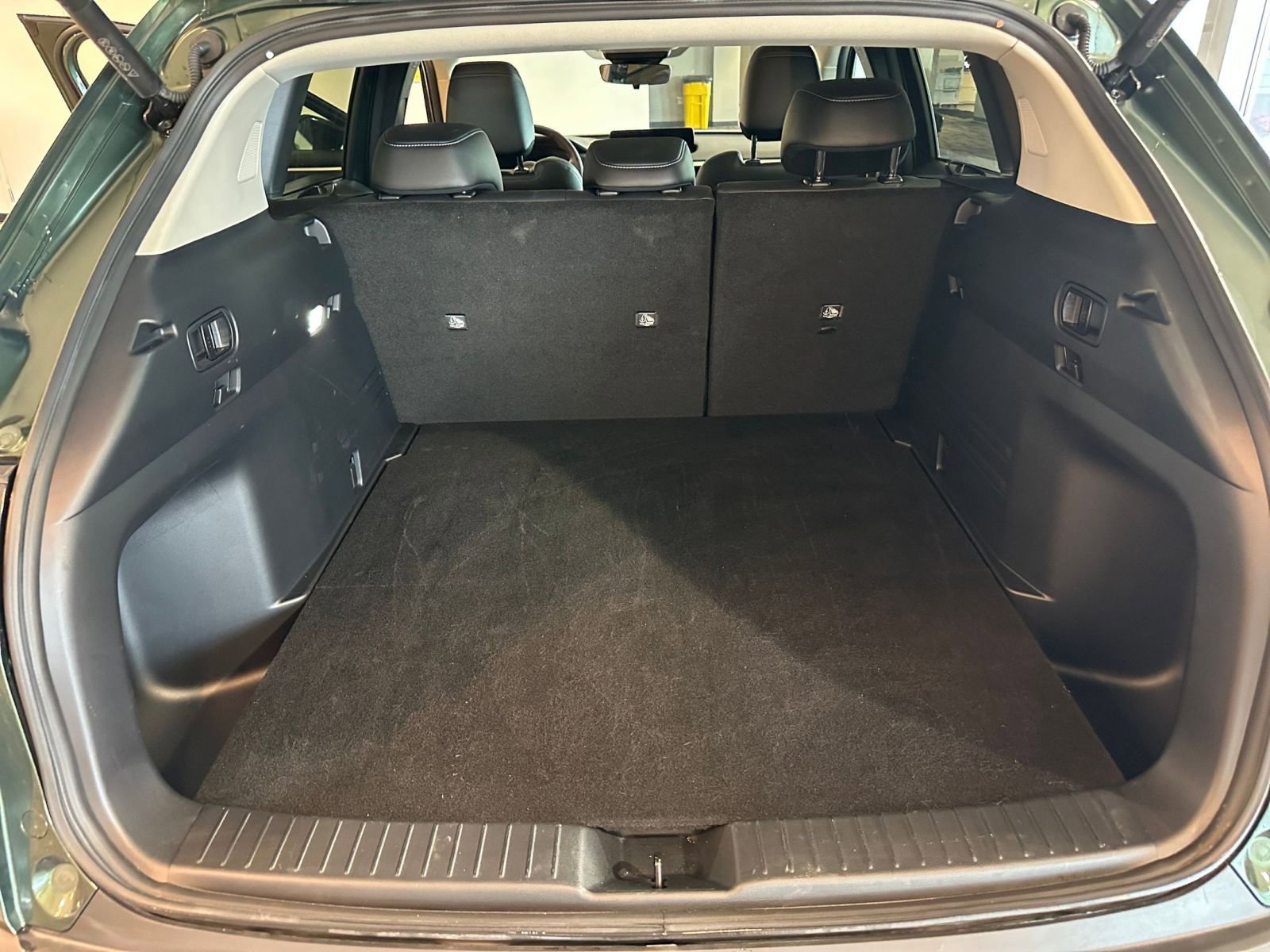 Used 2025 MAZDA CX-50 AWD 2.5 S w/ Premium Package image 33