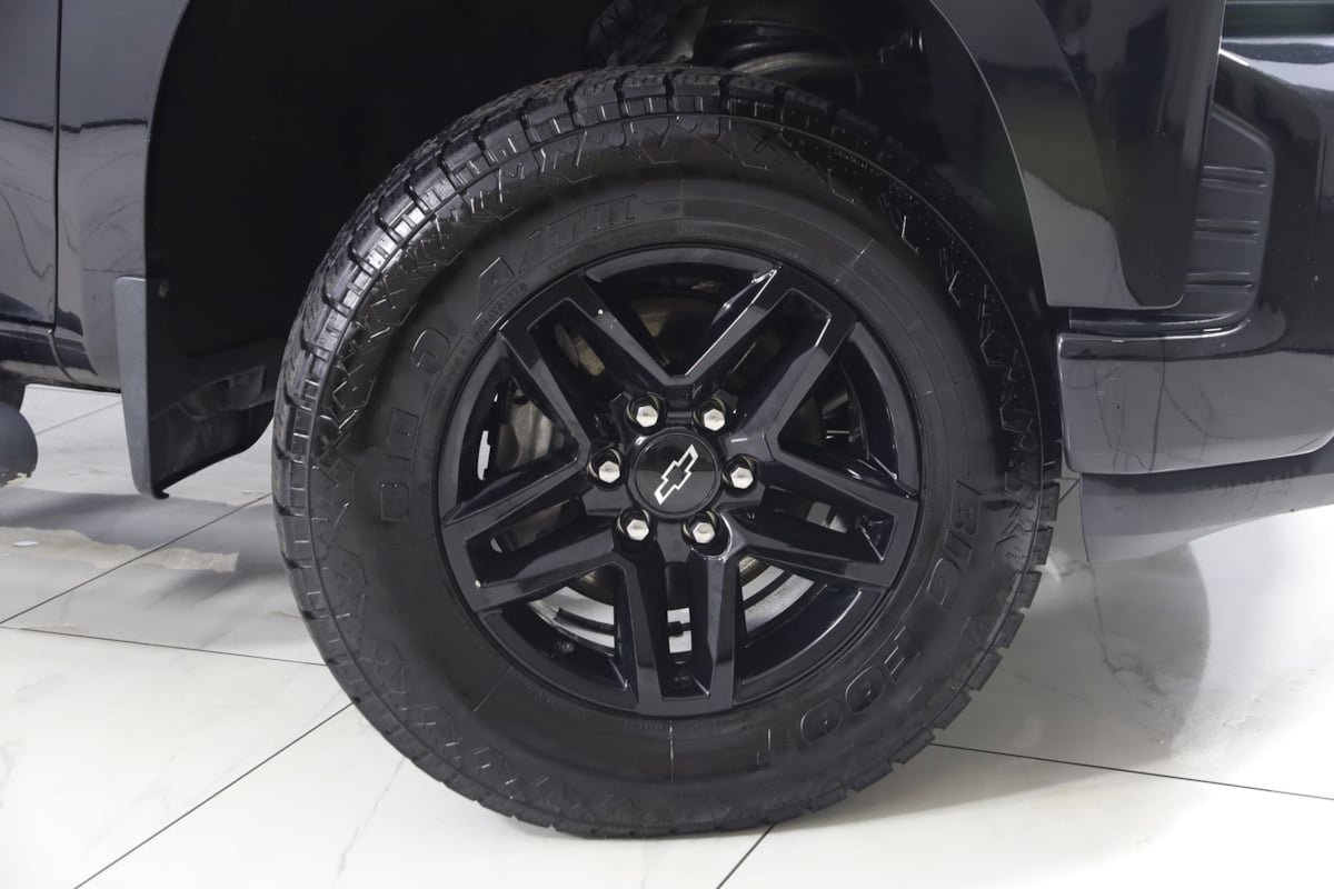 Used 2019 Chevrolet Silverado 1500 Custom Trail Boss w/ Custom Convenience Package AWD/4WD image 13