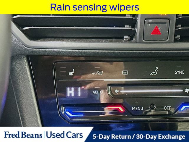 Used 2025 Volkswagen Jetta SE image 21
