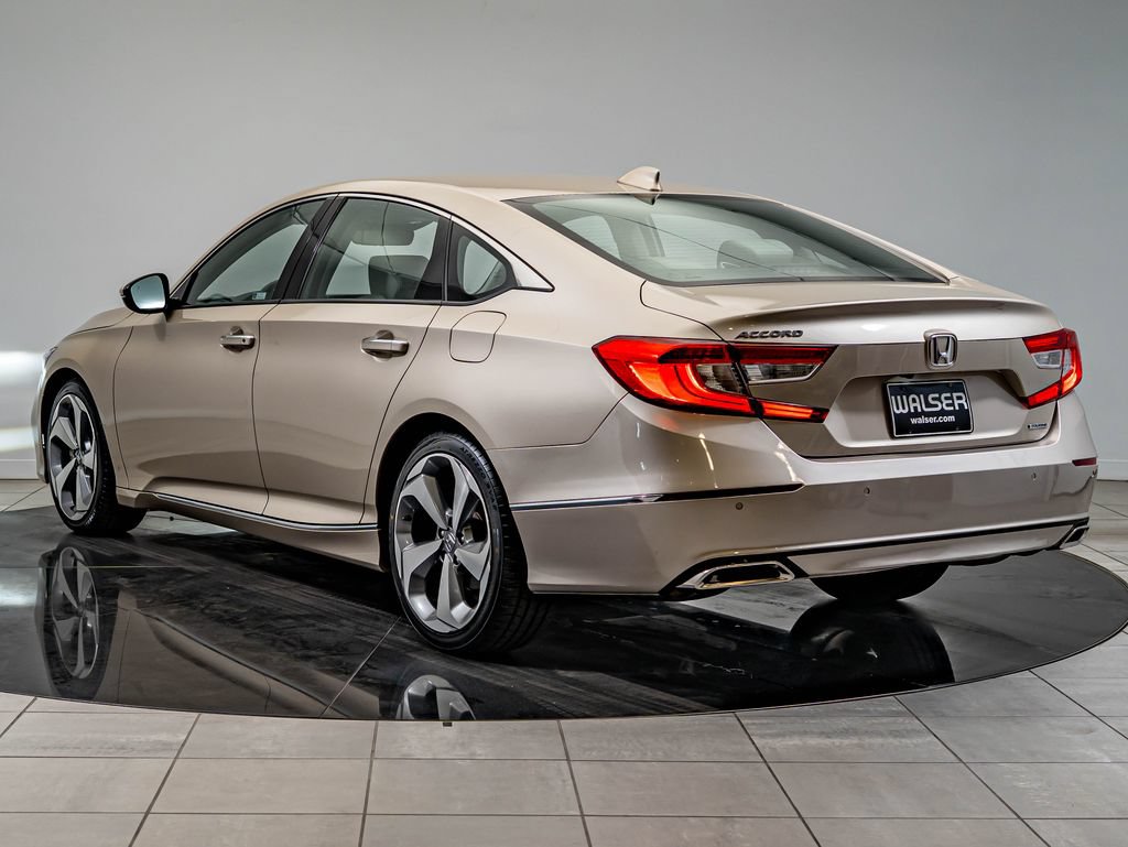 Used 2018 Honda Accord Touring image 7