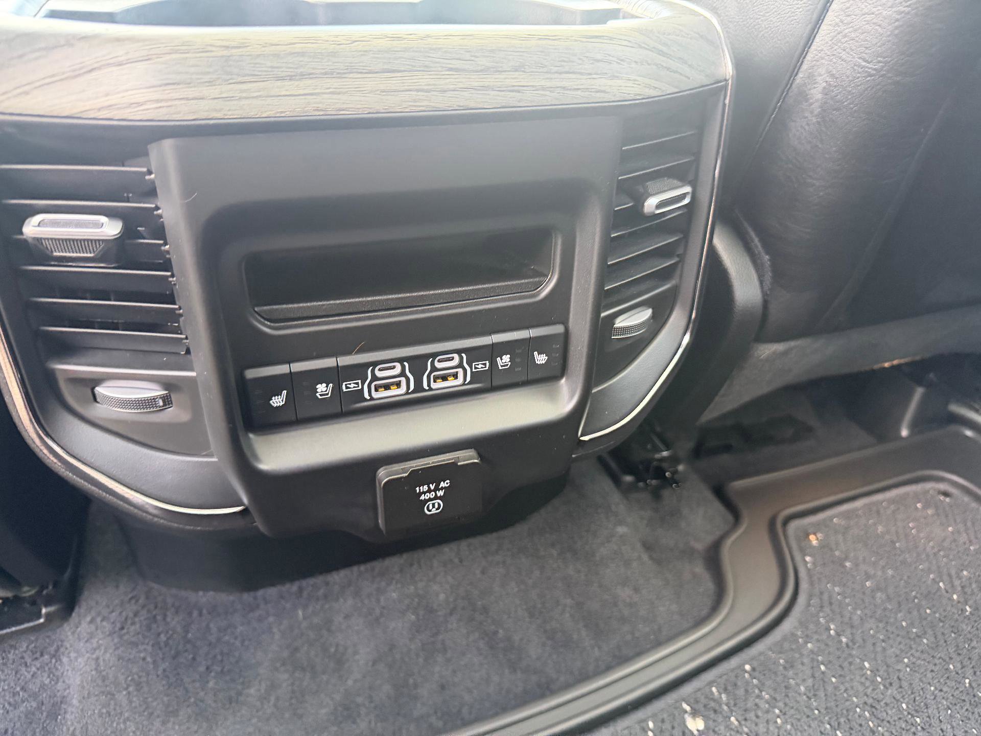 Used 2025 RAM 1500 Limited AWD/4WD image 20