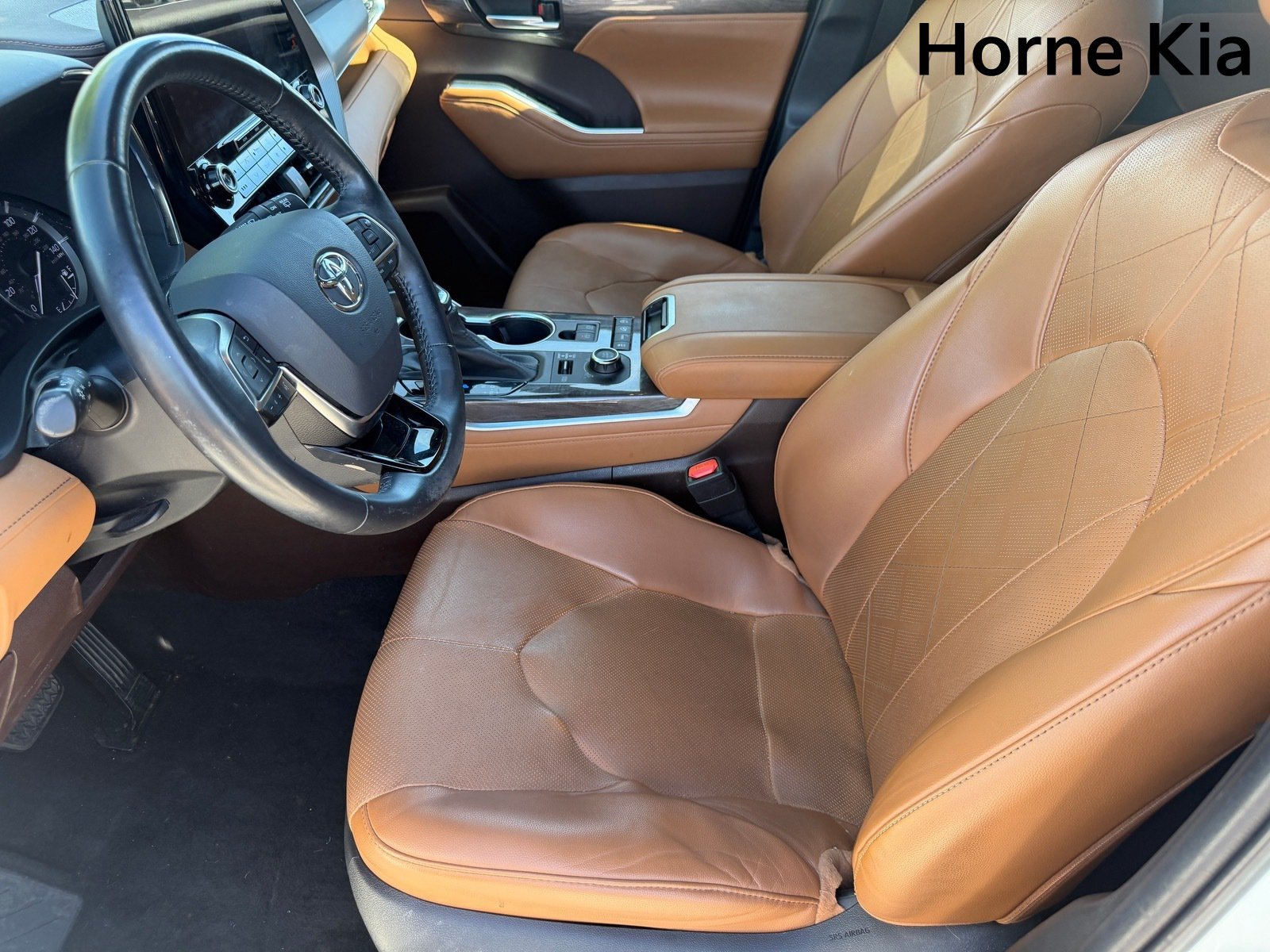 Used 2021 Toyota Highlander Platinum AWD/4WD image 13