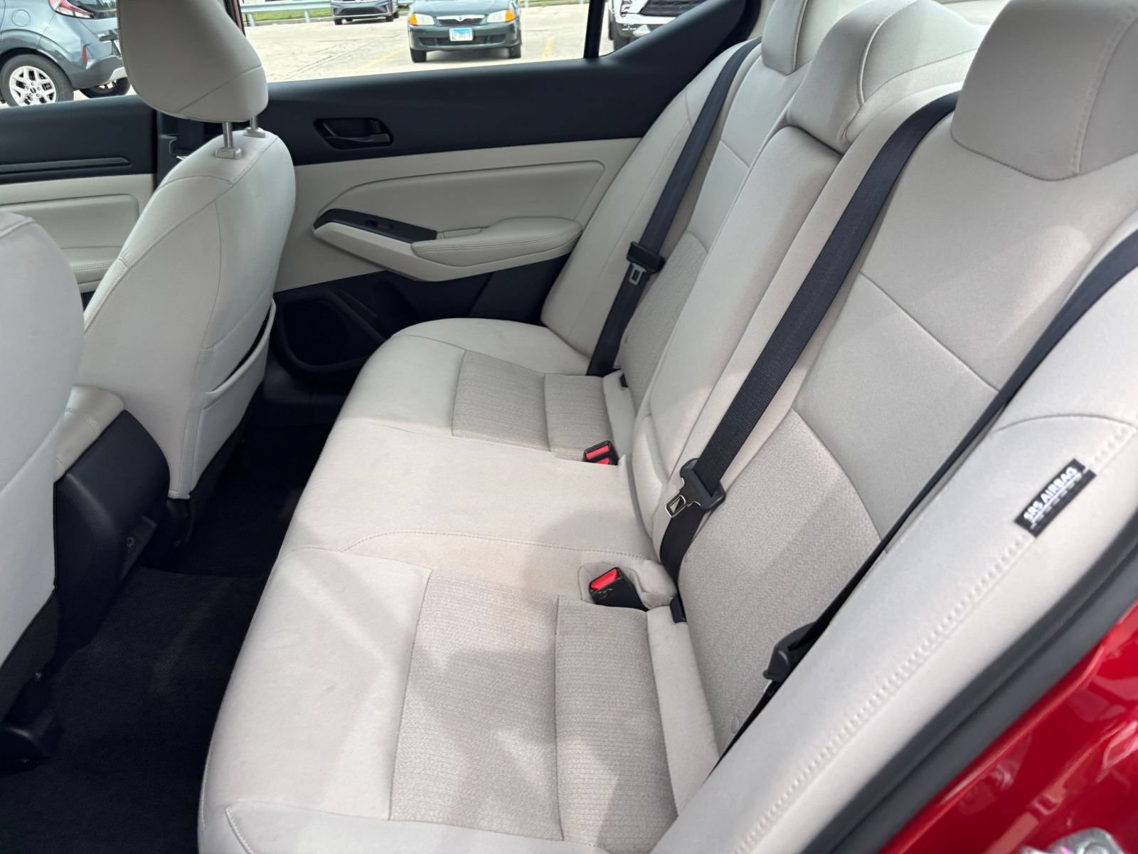 Used 2025 Nissan Altima 2.5 SV FWD image 24