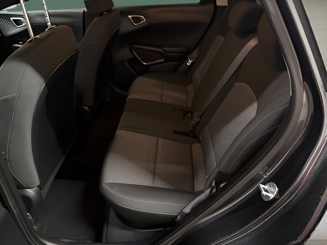 Used 2020 Kia Soul S FWD image 13