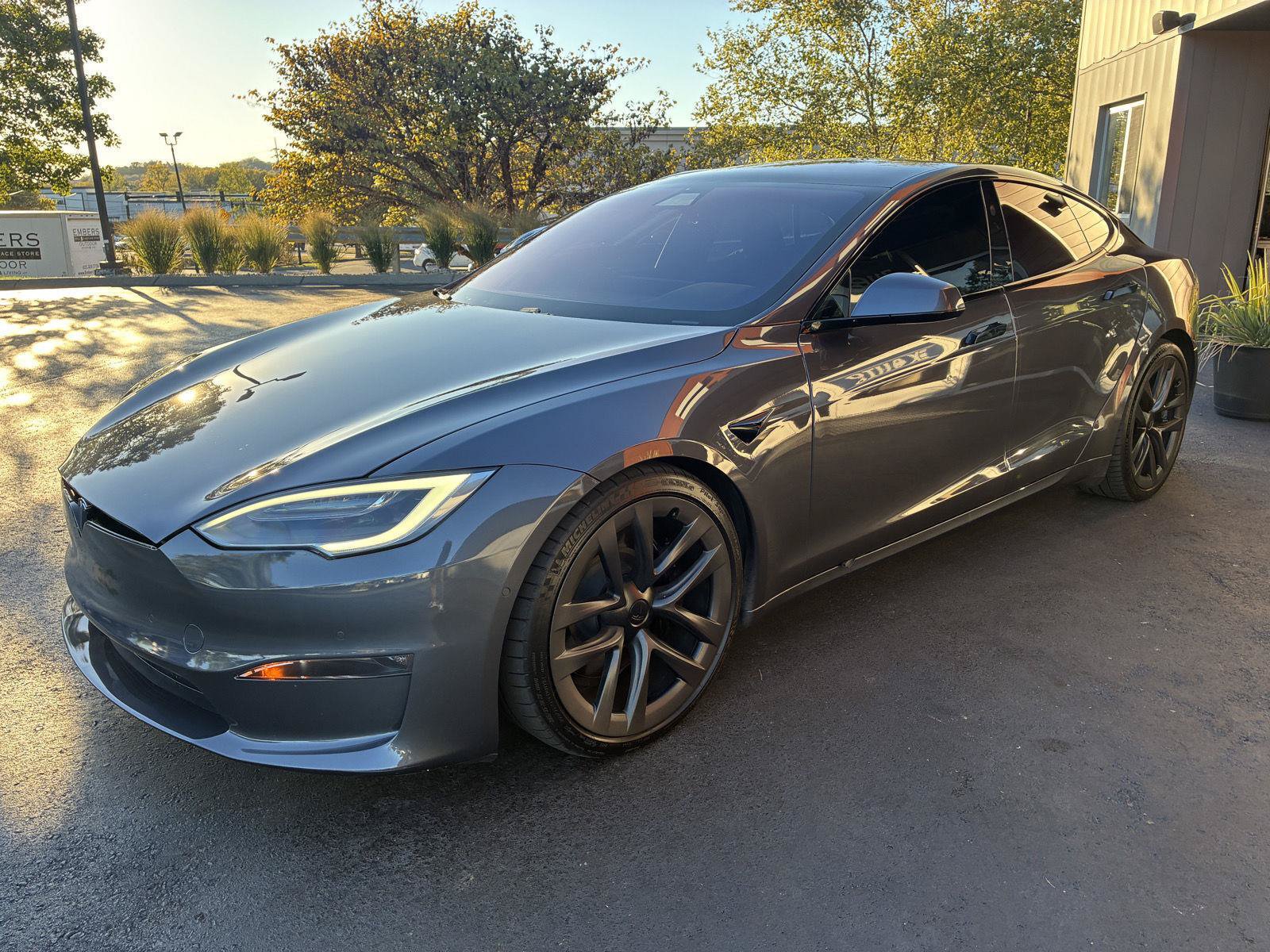 Used 2021 Tesla Model S Plaid AWD/4WD image 2