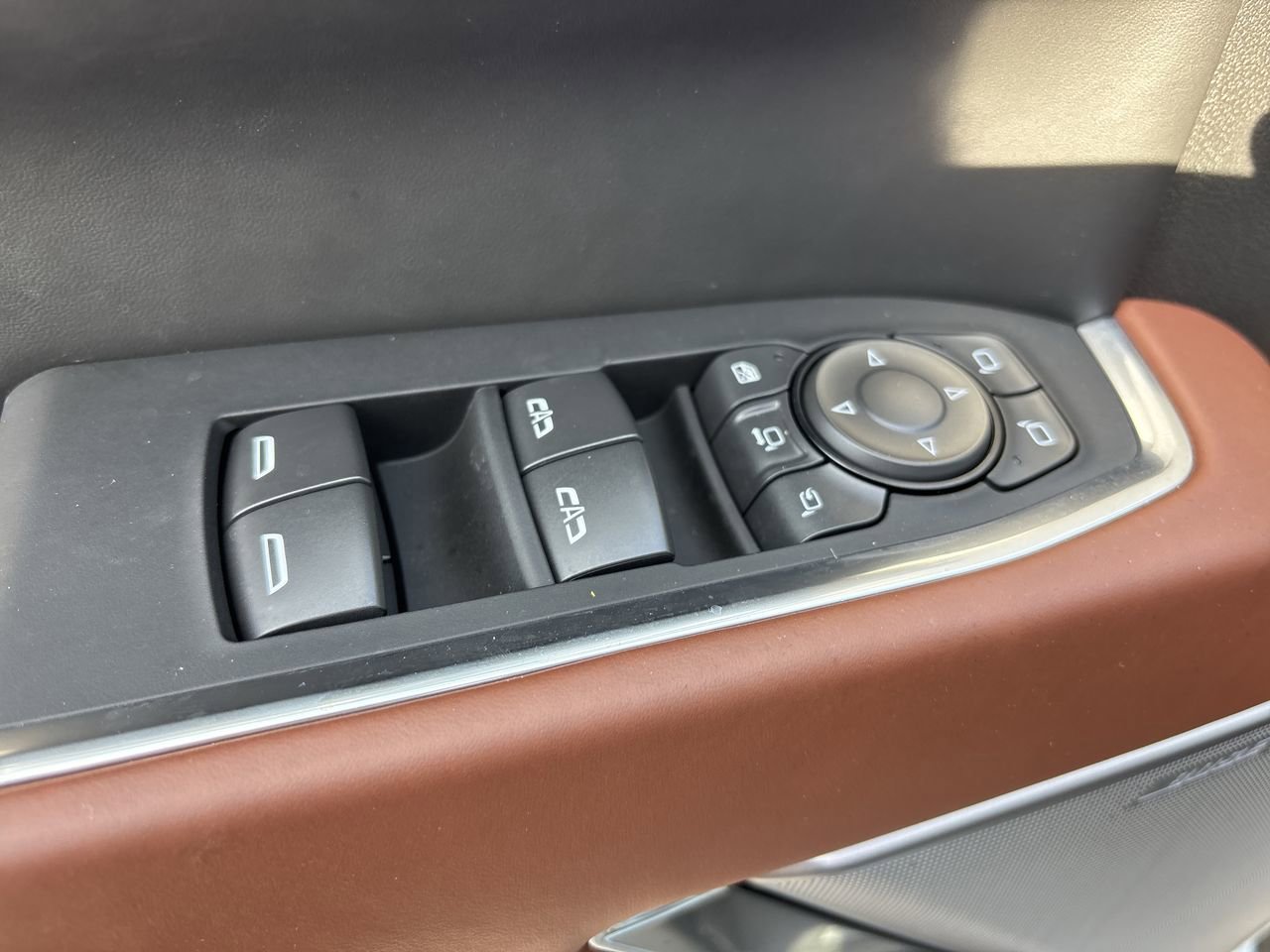 Used 2025 GMC Sierra 2500 Denali Ultimate image 18