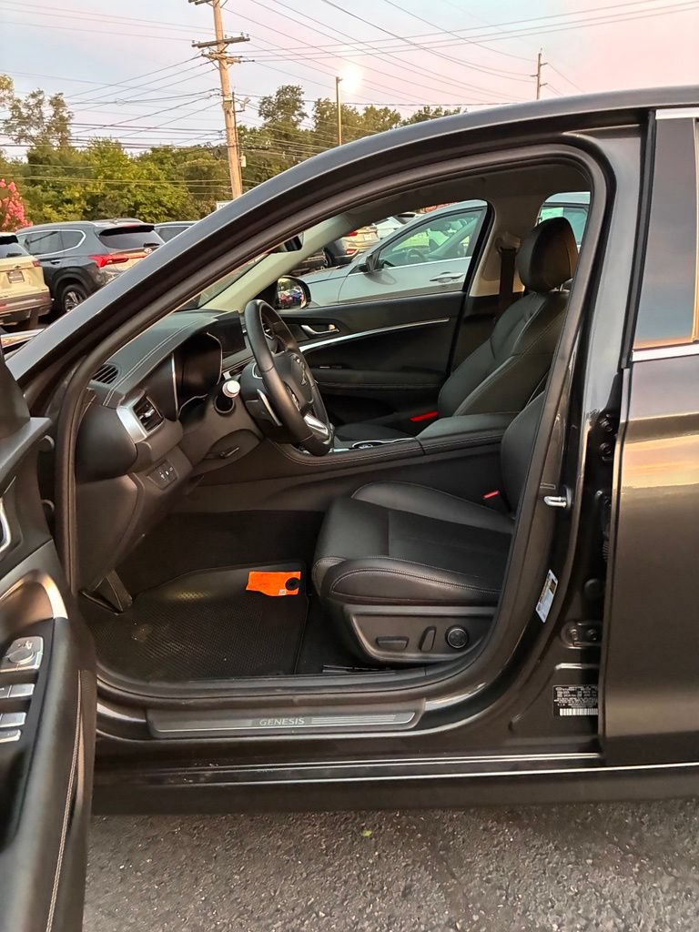 Used 2025 Genesis G70 2.5T AWD/4WD image 25