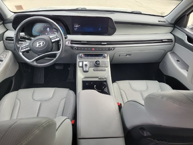 Used 2025 Hyundai Palisade SEL FWD image 16