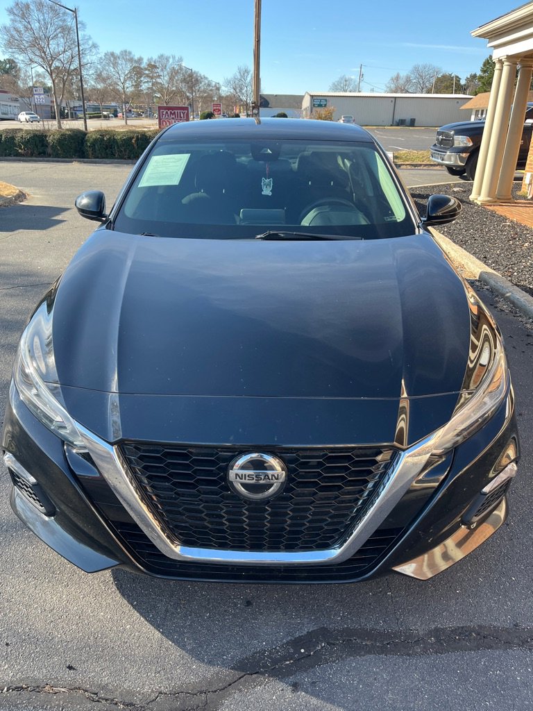 Used 2021 Nissan Altima 2.5 SV image 2