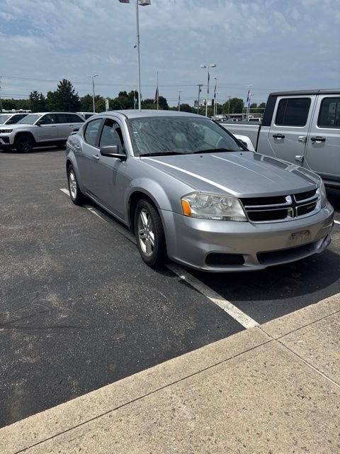 Used 2014 Dodge Avenger SE w/ Sport Appearance Group FWD image 3