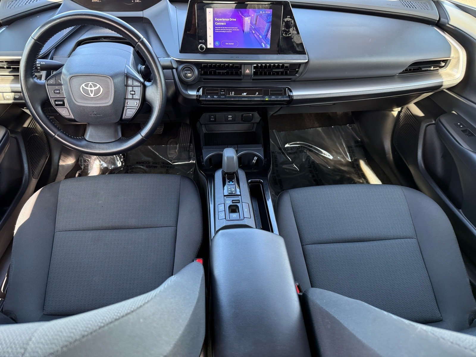 Used 2024 Toyota Prius LE FWD image 27