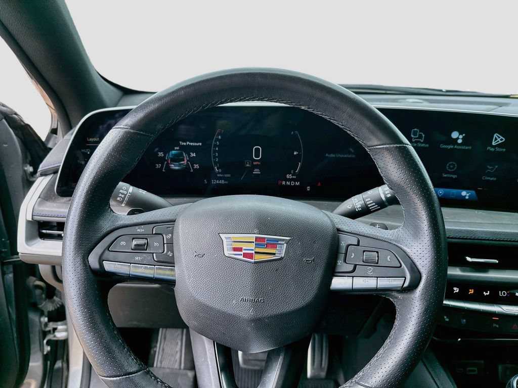 Used 2025 Cadillac XT4 Sport w/ LPO, Onyx Lite Package FWD image 13