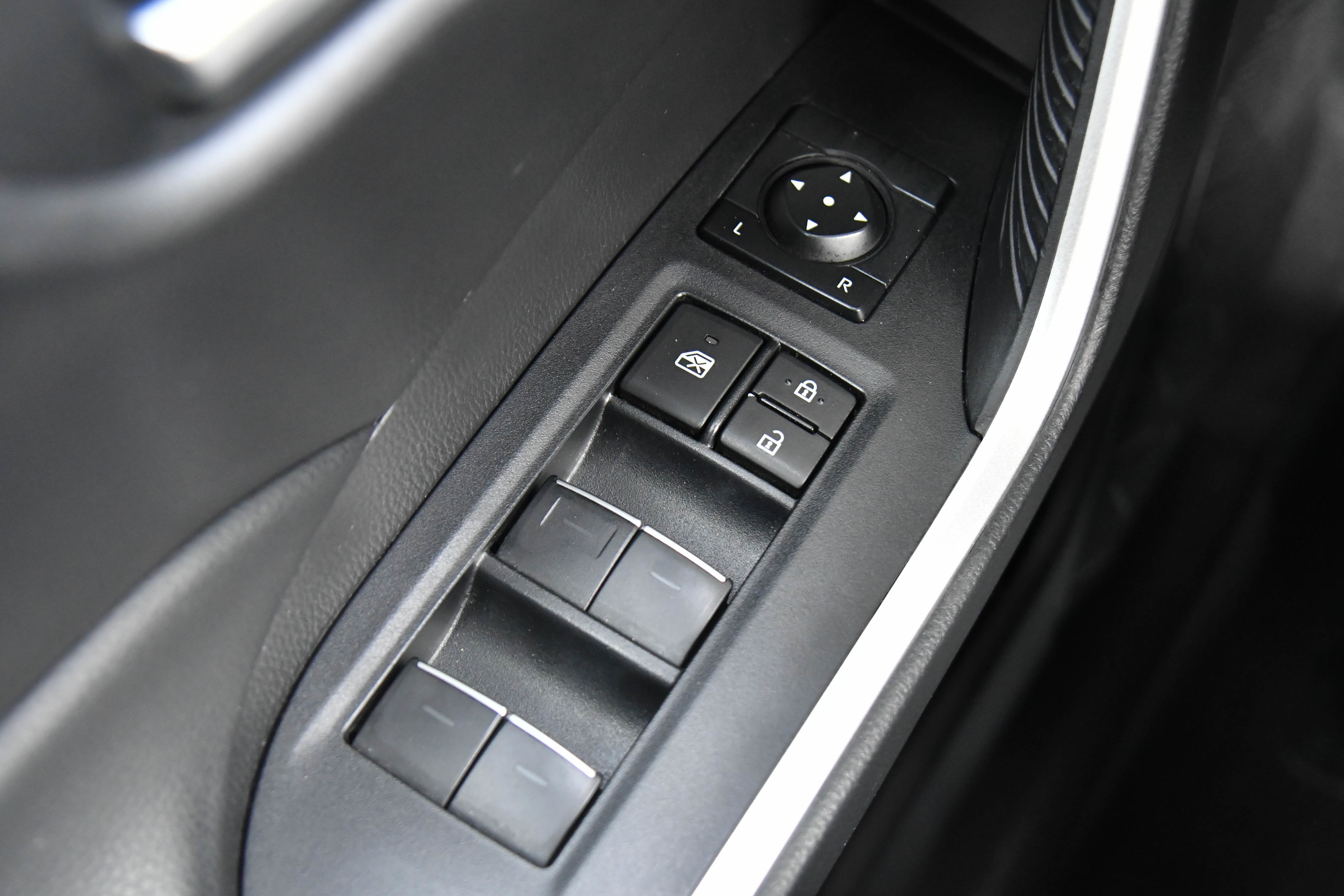 Used 2023 Toyota RAV4 XLE image 35