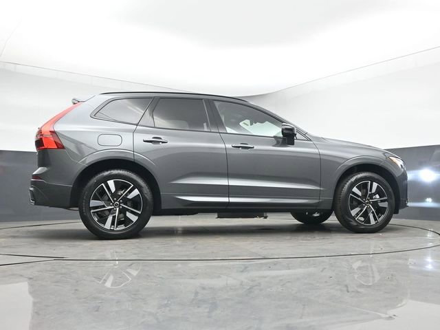 New 2026 Volvo XC60 B5 Core w/ Climate Package image 42