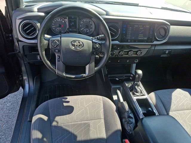 Used 2016 Toyota Tacoma TRD Off-Road w/ Towing Package AWD/4WD image 11
