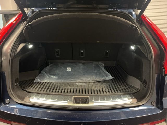 Used 2021 Cadillac XT4 Premium Luxury image 21