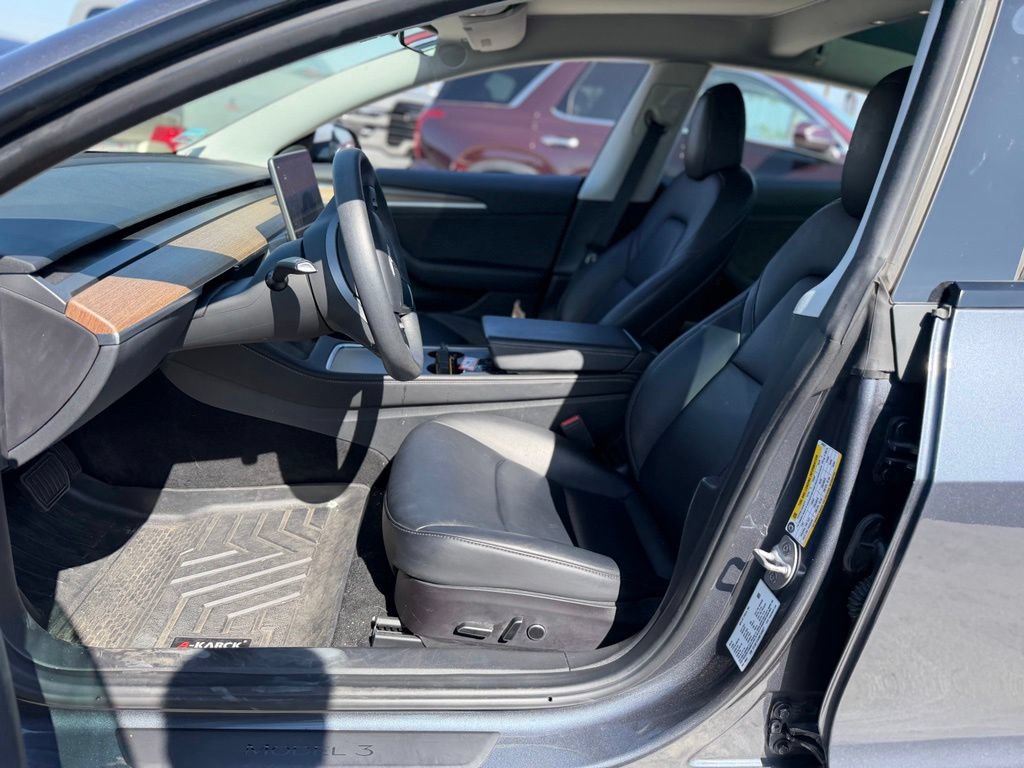 Used 2022 Tesla Model 3 RWD image 5