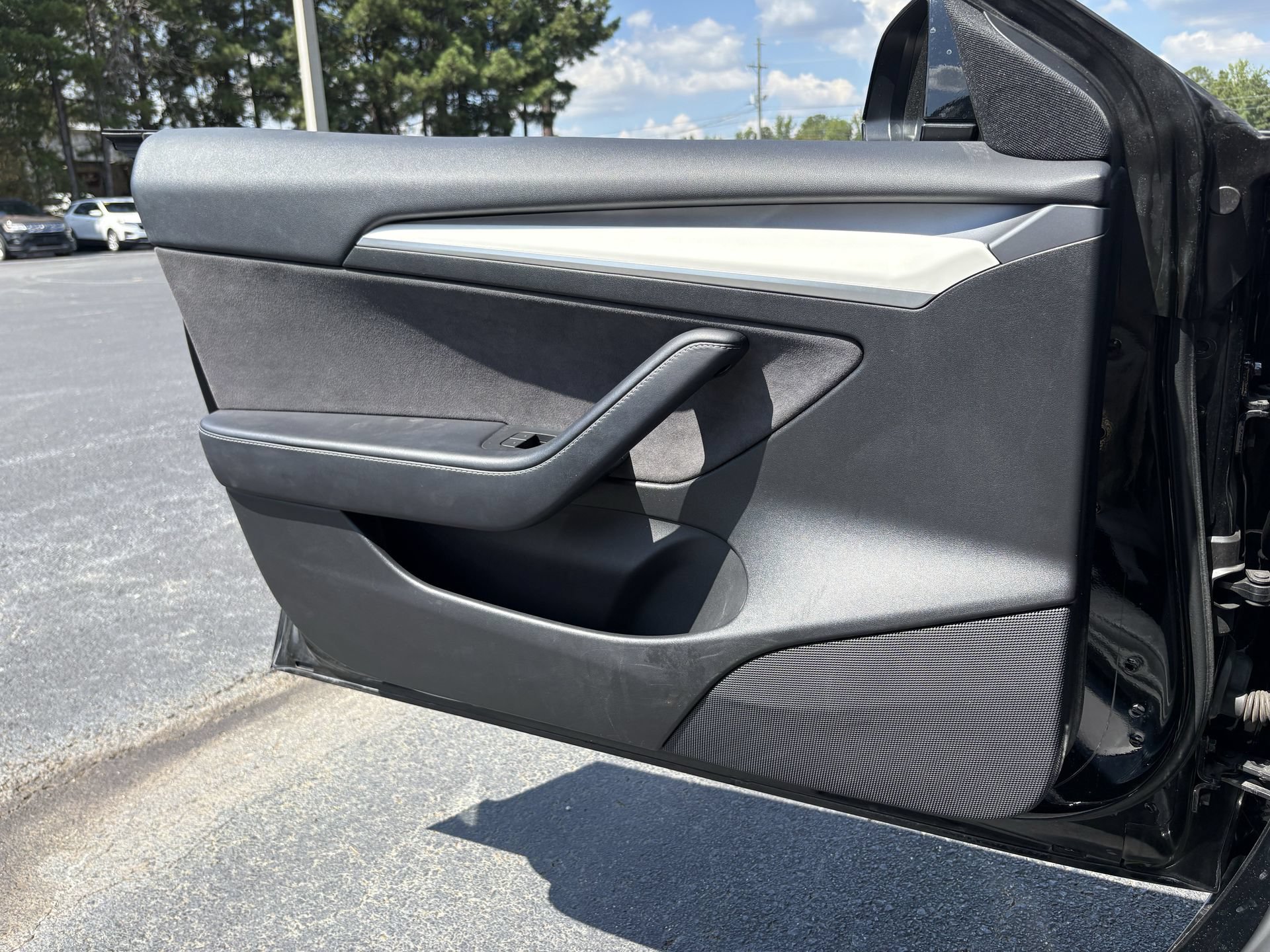 Used 2022 Tesla Model 3 Long Range AWD/4WD image 9