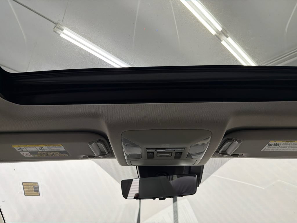 Used 2020 Toyota RAV4 Limited FWD image 24