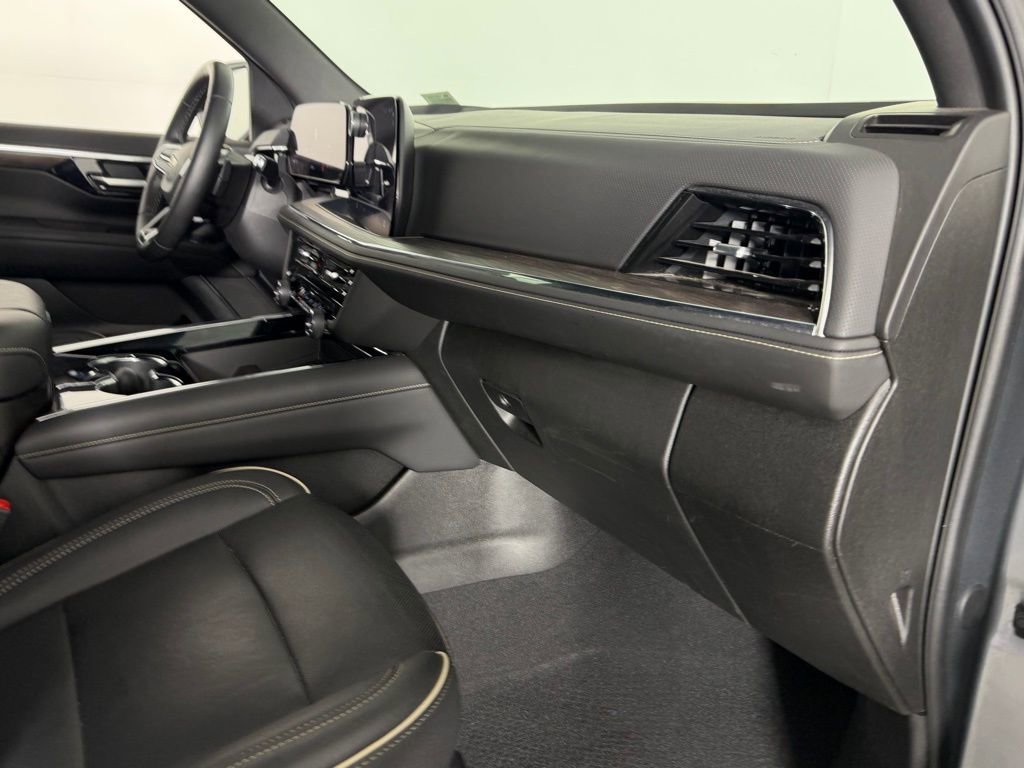 Used 2025 Chevrolet Tahoe Premier image 34