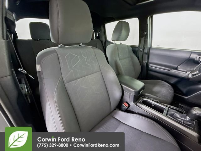 Used 2016 Toyota Tacoma TRD Sport image 29