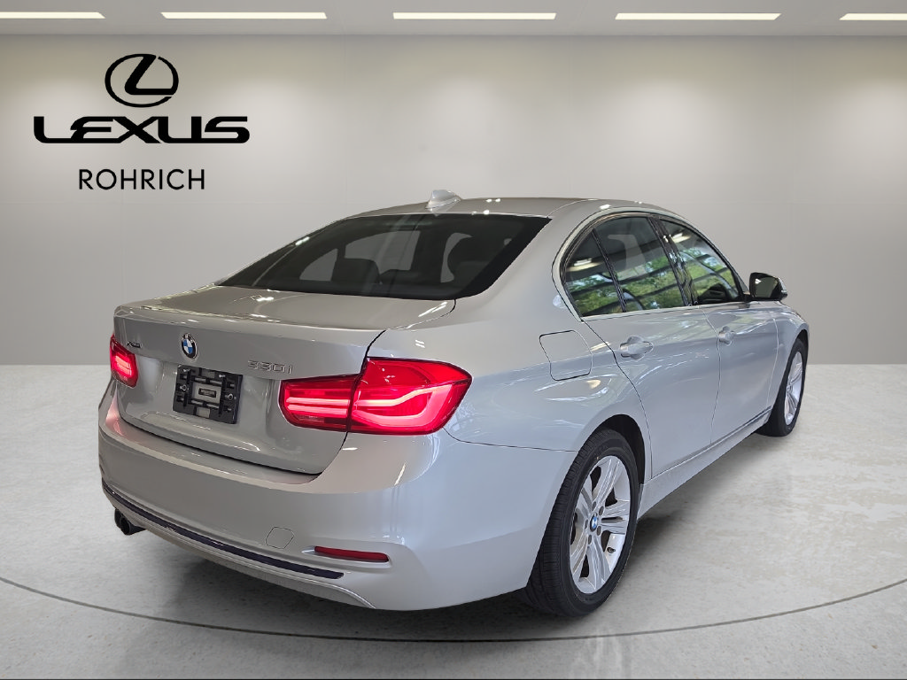 Used 2018 BMW 330i xDrive Sedan w/ Convenience Package AWD/4WD image 6