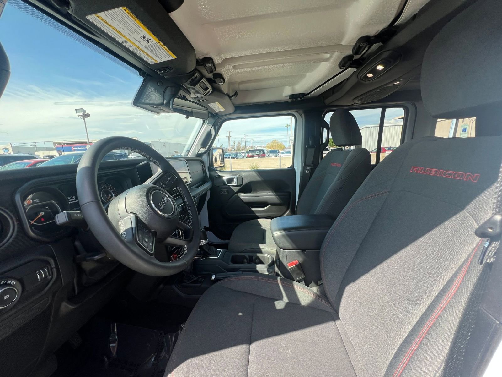 Used 2025 Jeep Wrangler Unlimited Rubicon image 27