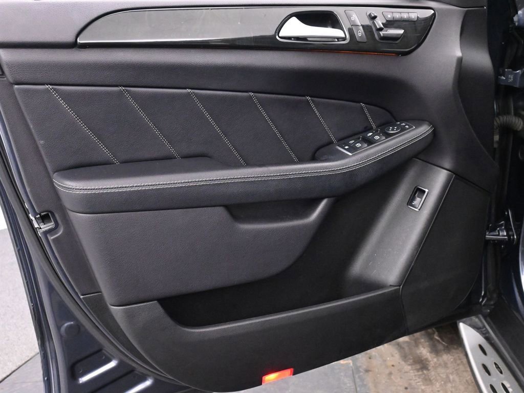 Used 2016 Mercedes-Benz GL 450 4MATIC w/ Premium I Package image 10