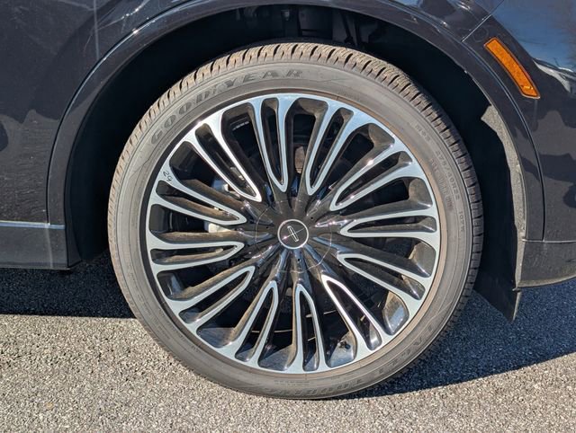 New 2025 Lincoln Aviator Black Label AWD/4WD image 10