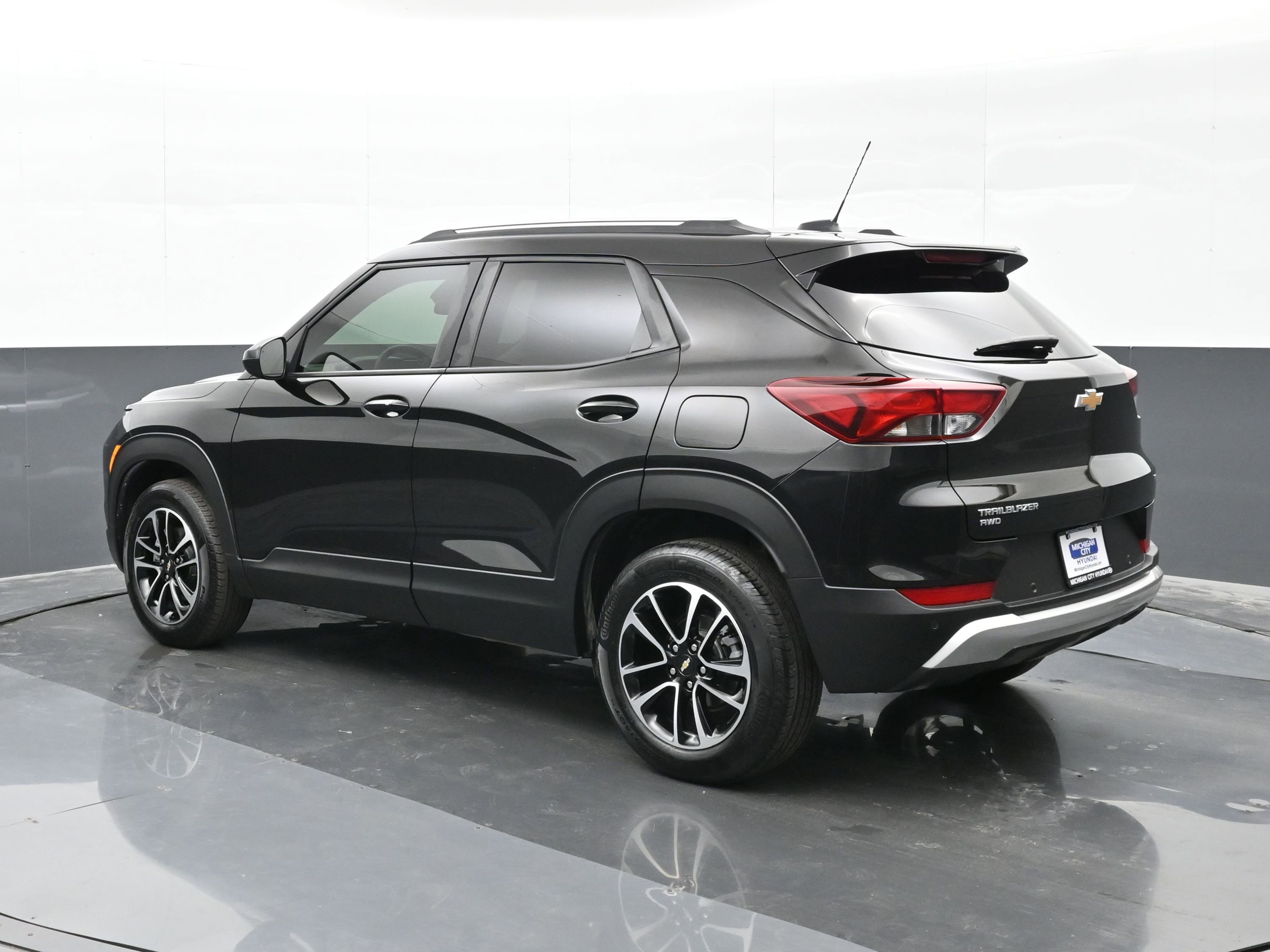 Used 2024 Chevrolet TrailBlazer LT w/ LT Cold Weather Package image 6