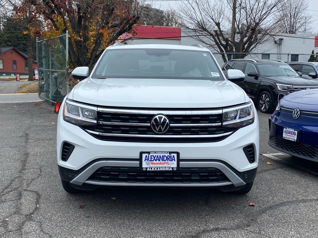 Certified 2022 Volkswagen Atlas Cross Sport SE w/ Panoramic Sunroof Package image 6