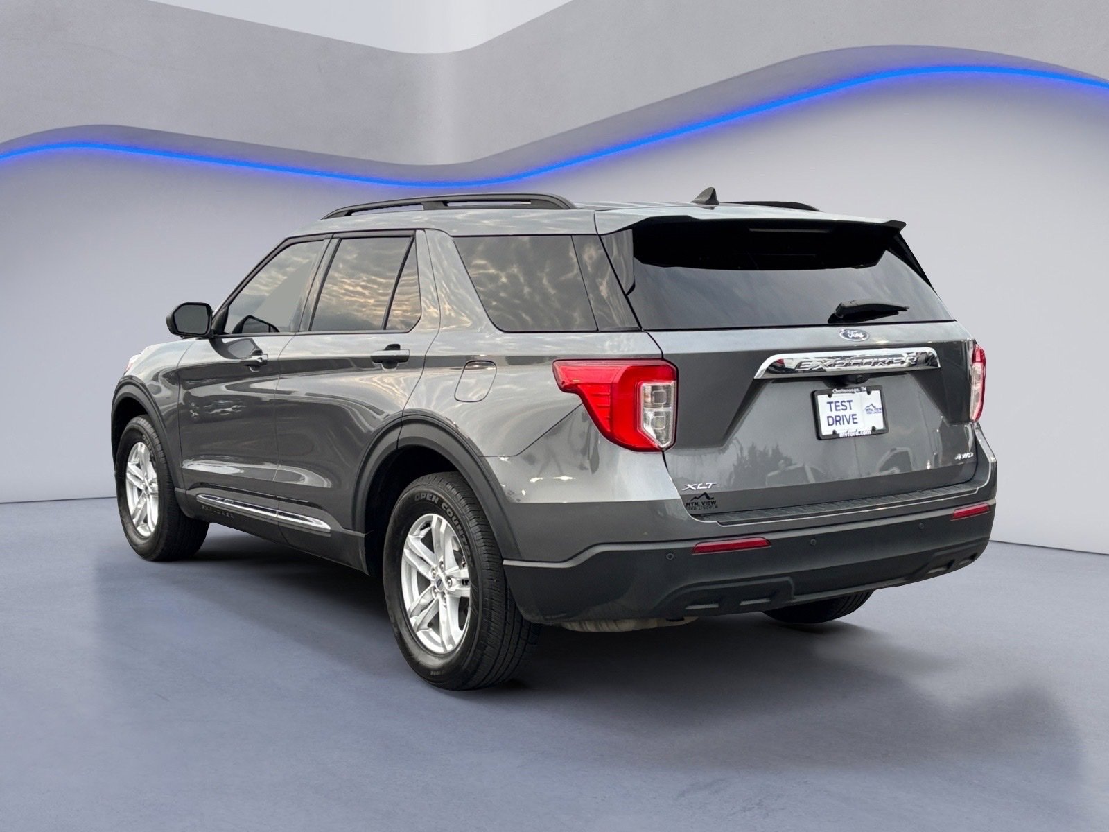Used 2022 Ford Explorer XLT image 10