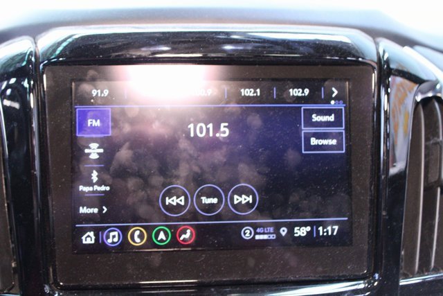 Used 2023 Chevrolet Traverse RS image 27