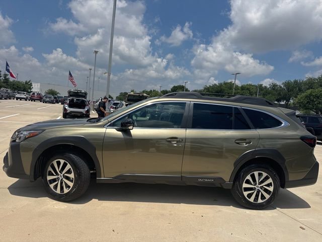 Certified 2025 Subaru Outback Premium AWD/4WD image 6