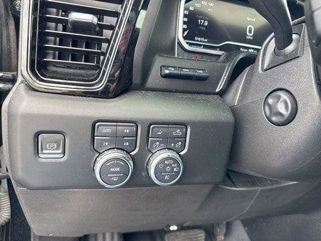 Used 2022 GMC Sierra 1500 AT4X image 30