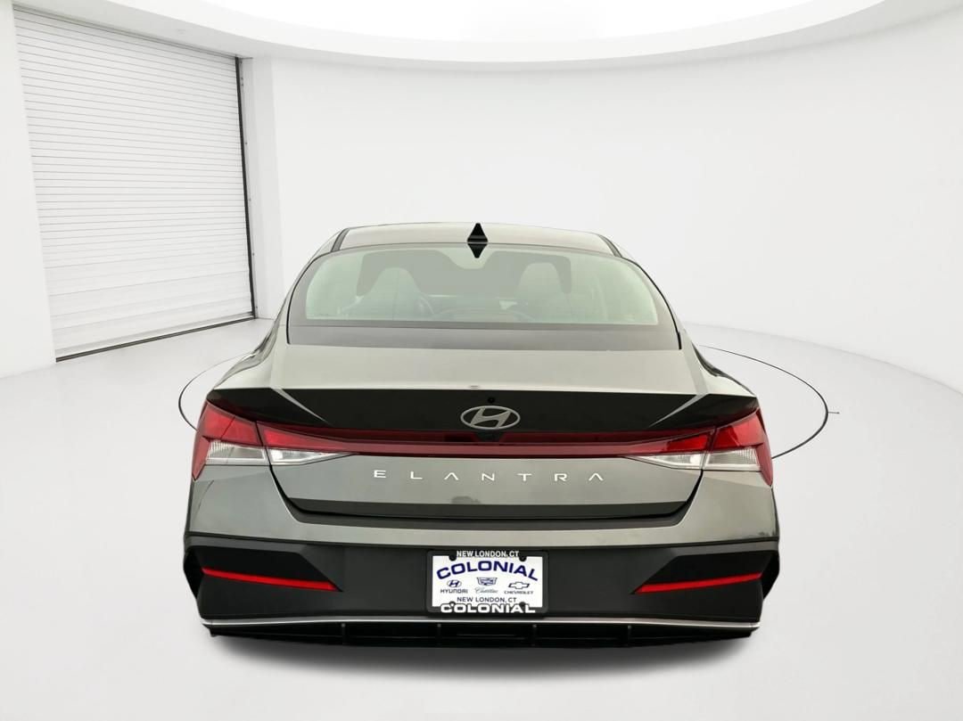 Certified 2024 Hyundai Elantra SEL FWD image 6