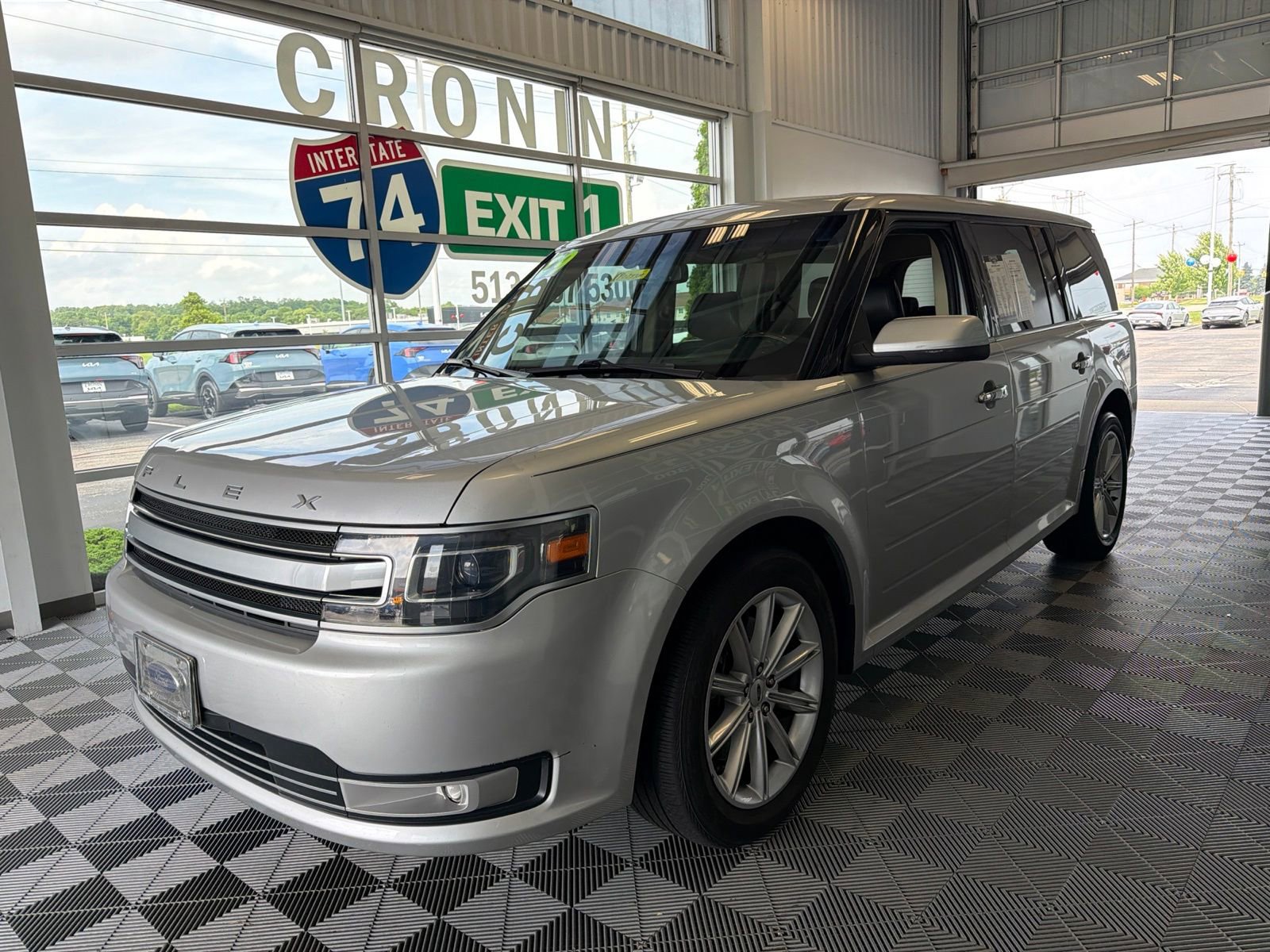 Used 2019 Ford Flex Limited AWD/4WD image 3