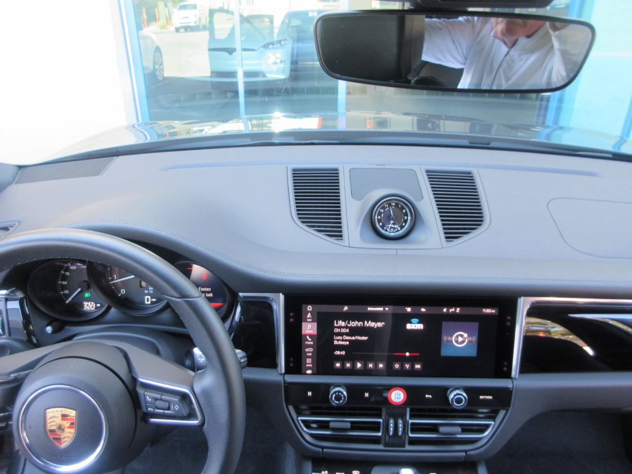 Used 2025 Porsche Macan w/ Premium Package Plus AWD/4WD image 54